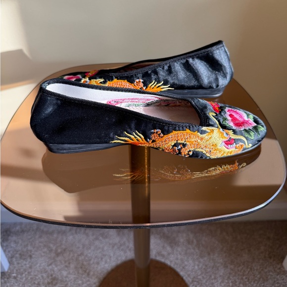 Embroidered Silk Slippers - Picture 5 of 8